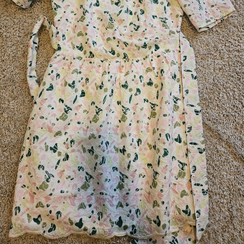 Dress - Picture 2 of 2